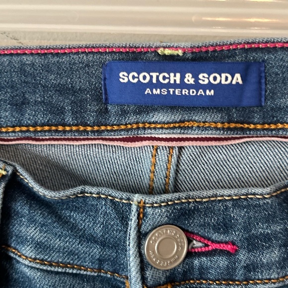 Scotch & Soda High waisted straight cut jeans - Picture 3 of 15